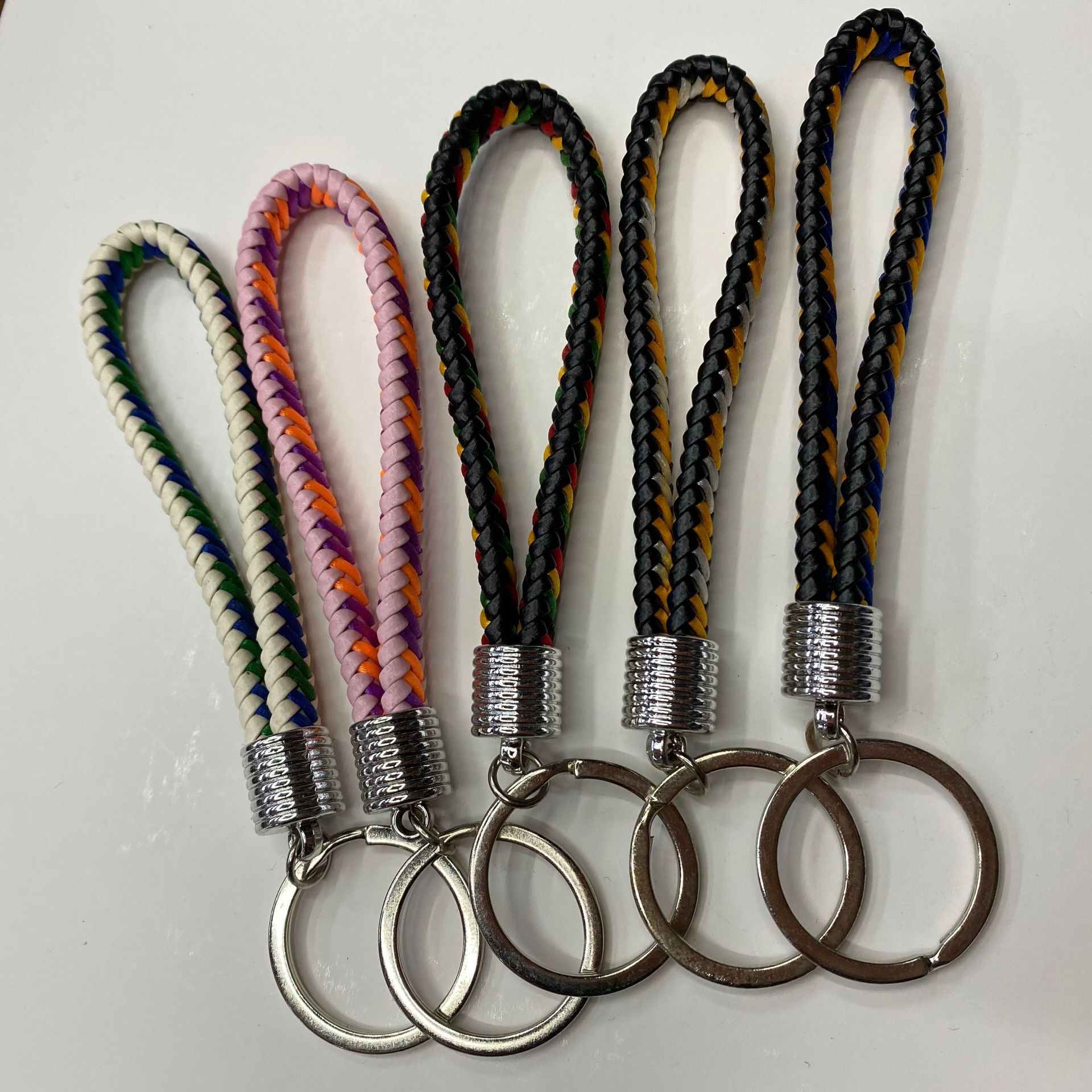 创意彩色编织扁皮绳 韩国钥匙扣 男女情侣汽车钥匙链批发零售