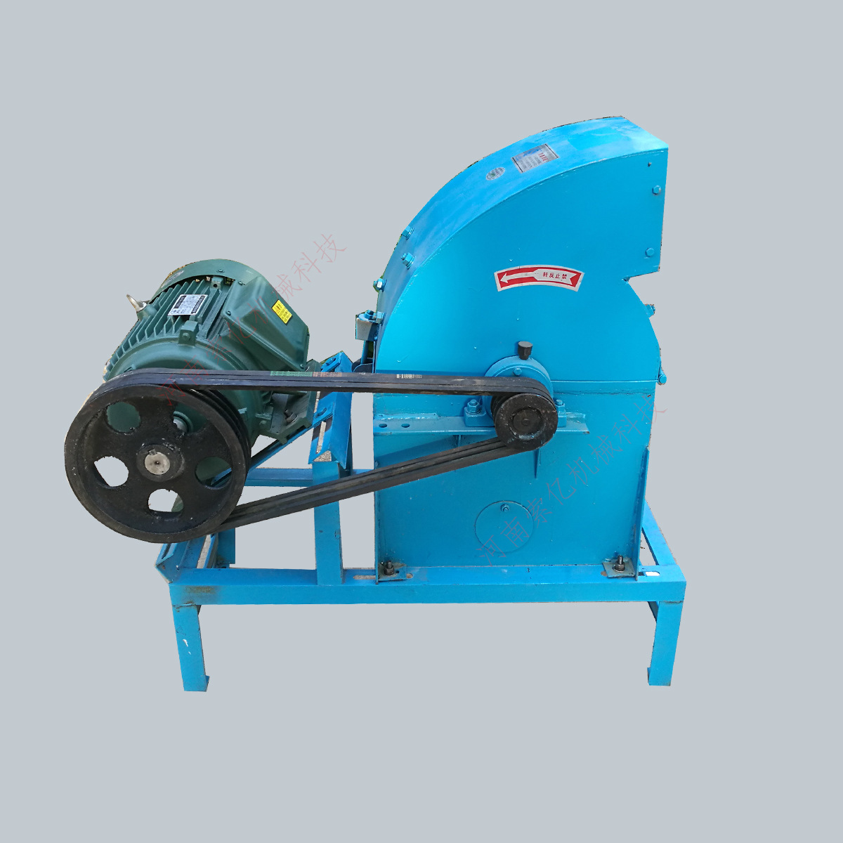 水稻秸秆锤片式粉碎机 玉米芯红薯藤粉碎机 两相电家用饲料粉碎机