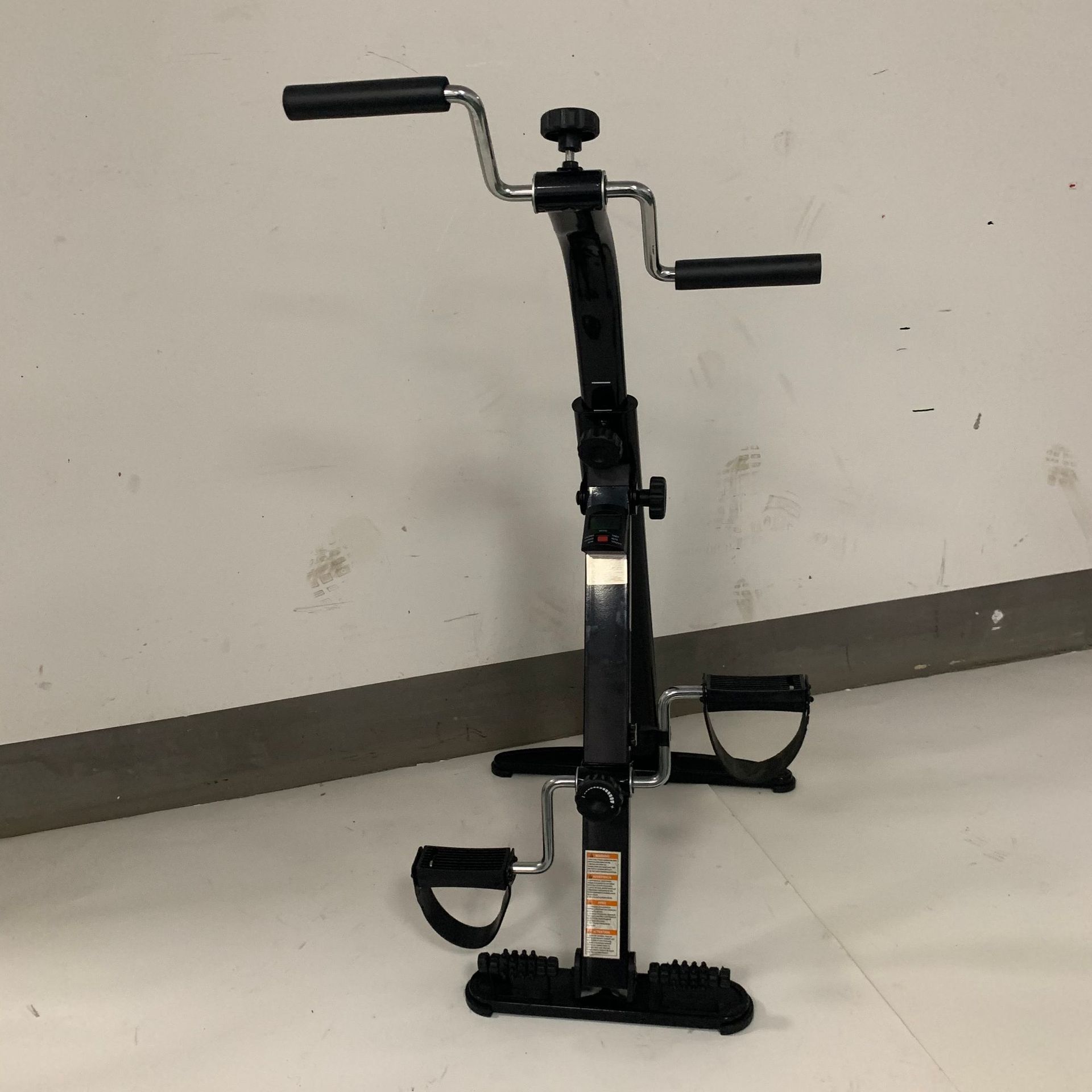 跨境 工厂直供批发直立式可调节老年康复手摇脚踏车健身车