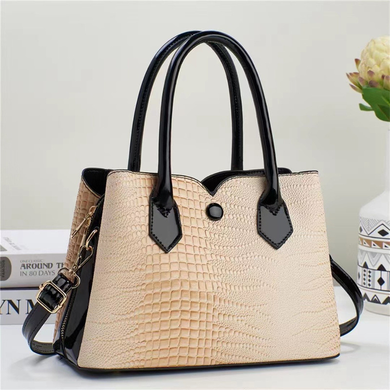 Spring 2024 New Crocodile Pattern Women's Bag European and American Retro Large Capacity Handbag Fashion Simple Shoulder Messenger Bag