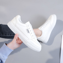 小白鞋女2024年春季新款韩版百搭学生板鞋潮鞋皮面运动板鞋