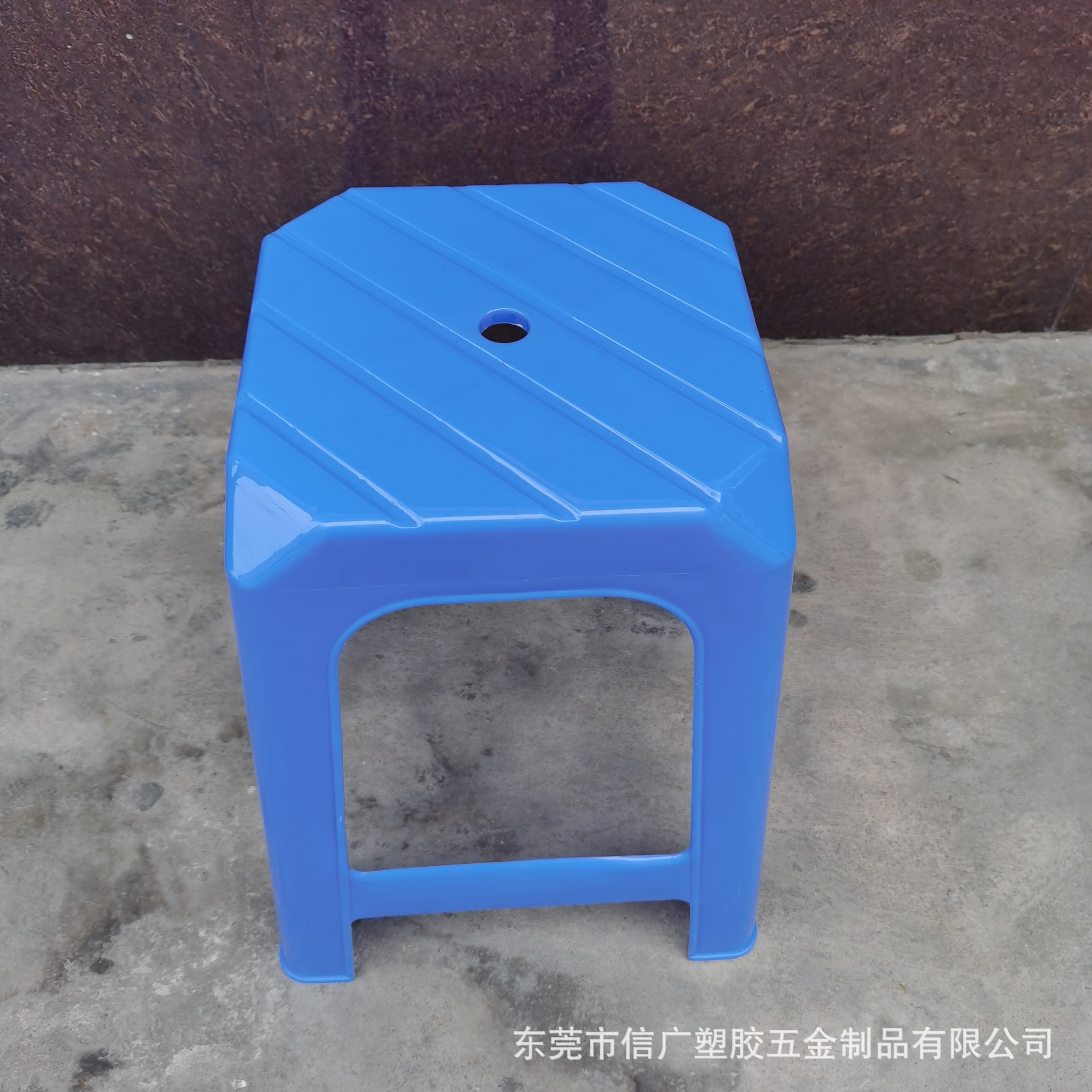 35*35*44cm蓝色塑料大方凳 熟胶加厚沙滩椅 胶凳 44cm高塑料方椅