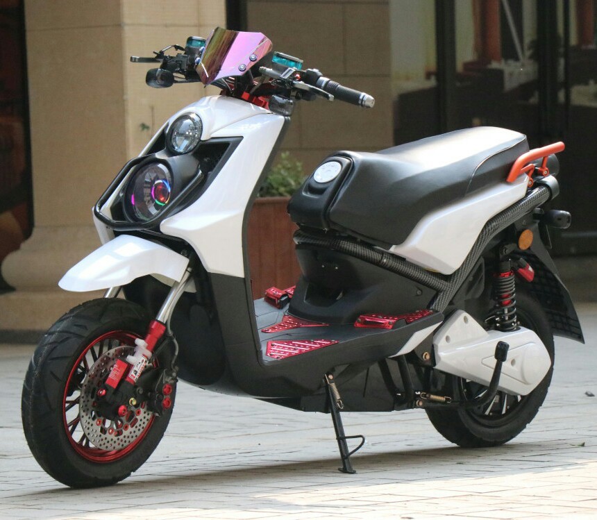 bws路虎电动车城市铁男山猫电摩72v96v120v电瓶踏板摩托车全新