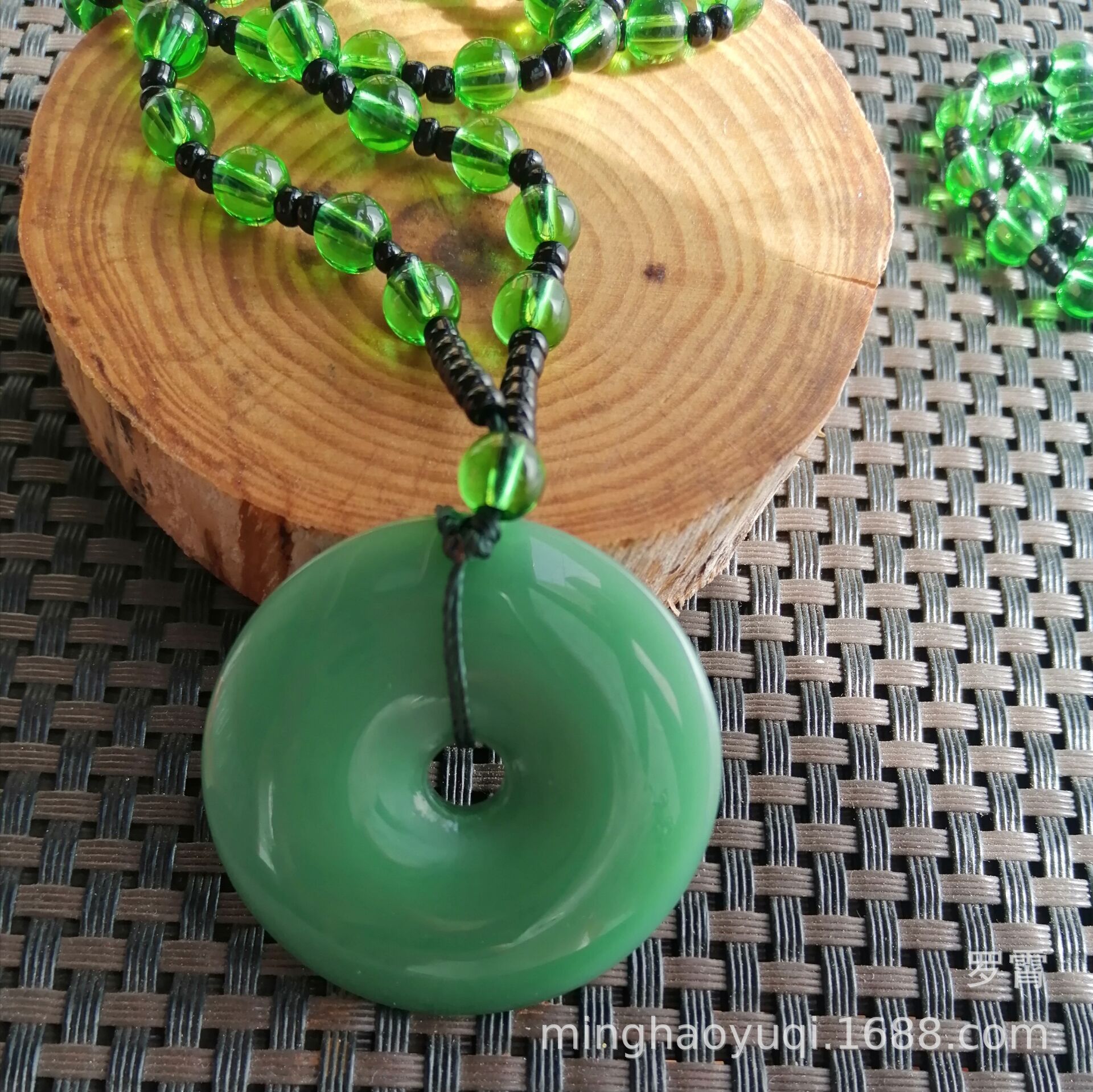 大量批发和田玉碧玉金鱼吊坠碧玉平安扣高仿玉石吊坠批发