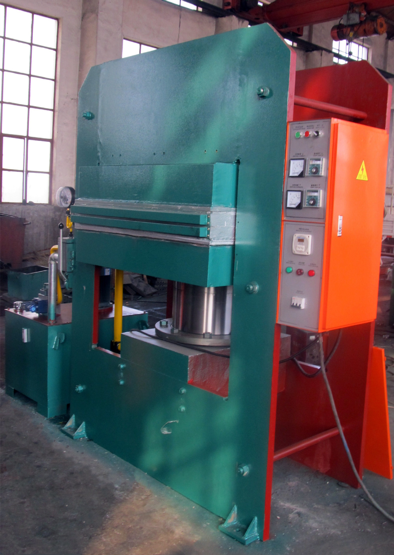 框式315吨硫化机-900x900热压成型机-胶圈生产设备