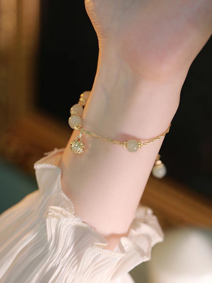 Tiktok Same Style Hetian Jade Palace Bell Descendants of the Rich Bracelet Female Bracelet Valentine's Day Gift