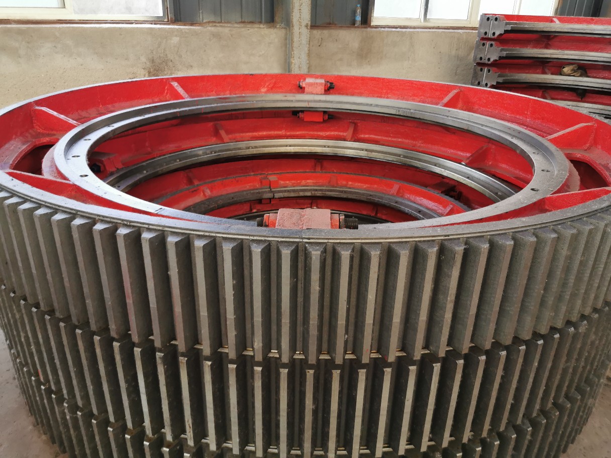 什么样的球磨机大小齿轮中空轴小齿轮传动价格多少