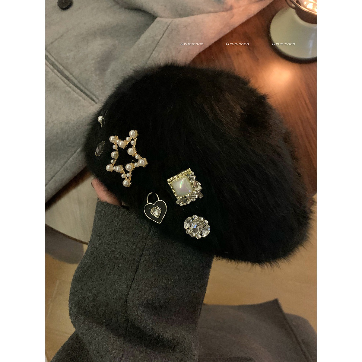 Korean Style Handmade Rhinestone Plush Beret Women Autumn and Winter Warm All-Matching Beret Black Fashion Painter Cap