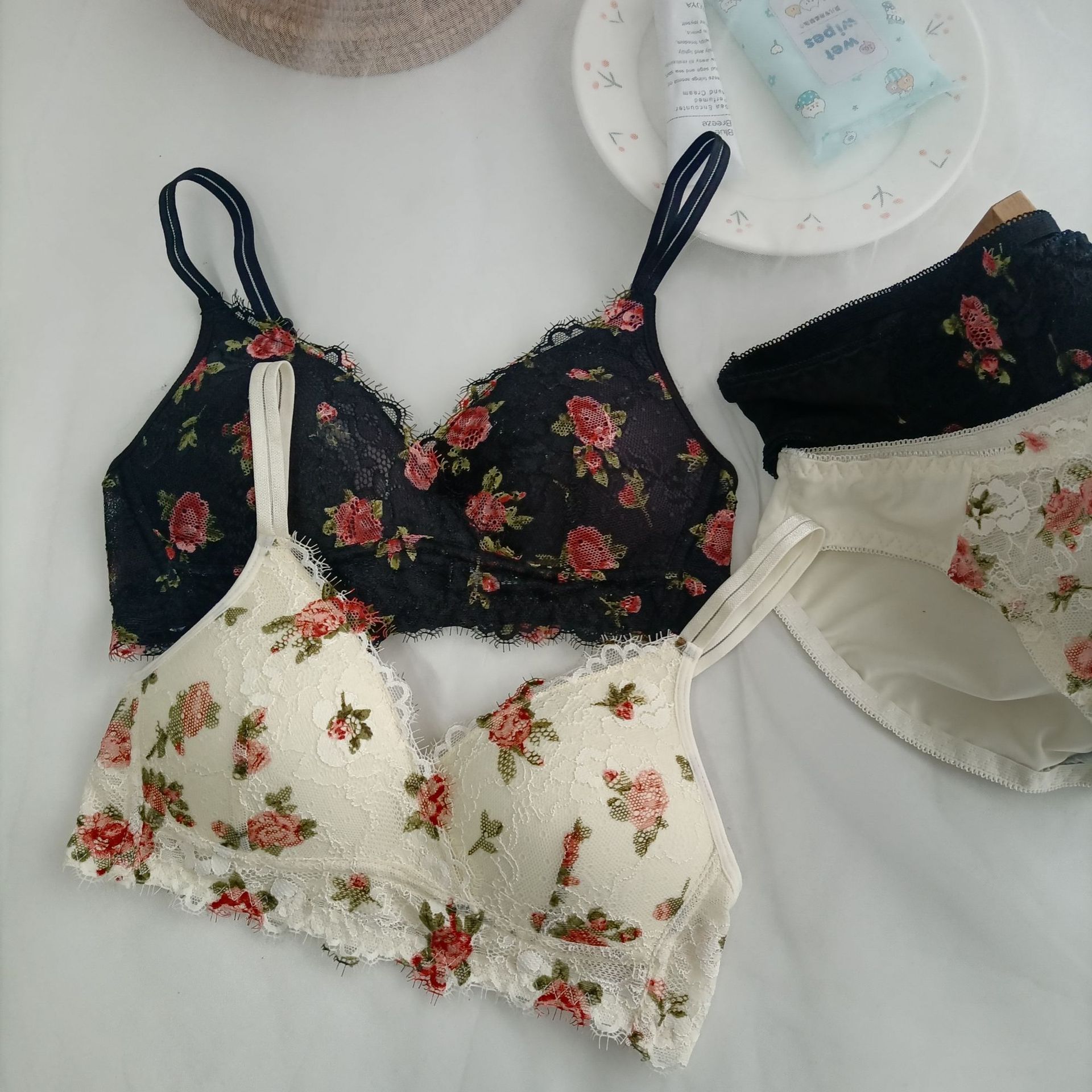 玫瑰刺绣少女无钢圈聚拢内衣女性感蕾丝花朵胸罩侧收聚拢跨境文胸