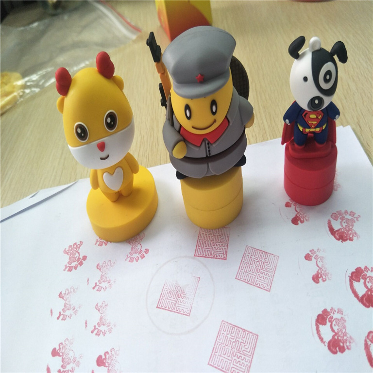 本厂专业承接来图来样定制各种儿童玩具印章,卡通公仔人物印章等等.