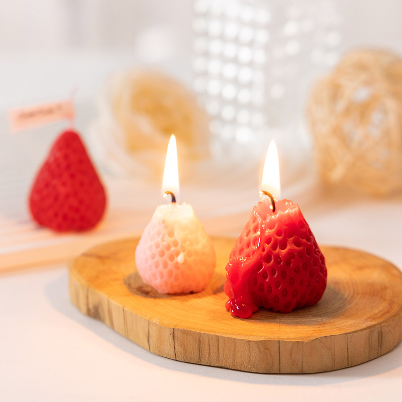 Creative Wholesale Cute Gift Set Soy Wax Strawberry Aromatherapy Candle Birthday Gift Gift Gift Gift Aroma