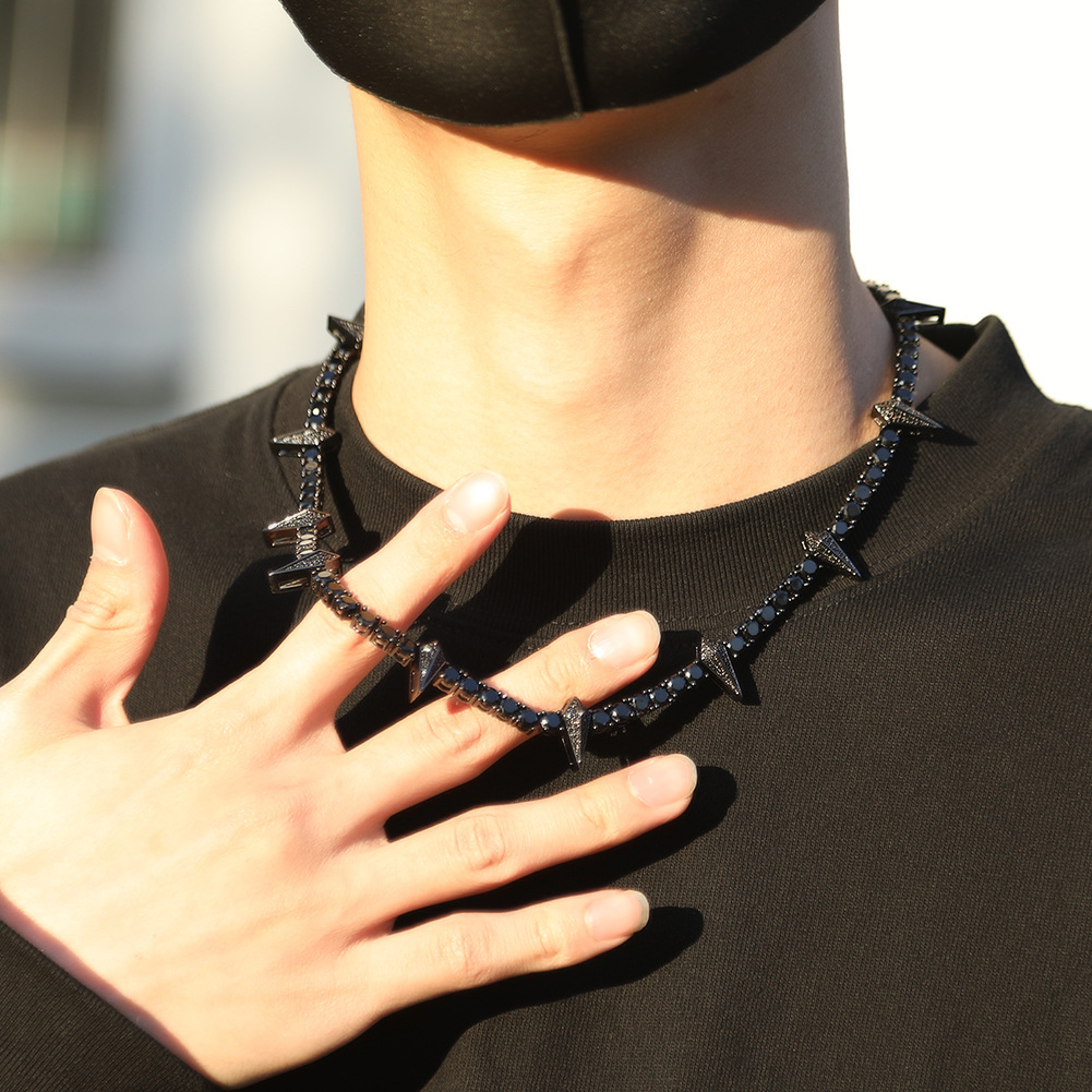 嘻哈说唱黑豹项链滴油夜光镶钻男士设计感锆石项链毛衣链时尚配饰