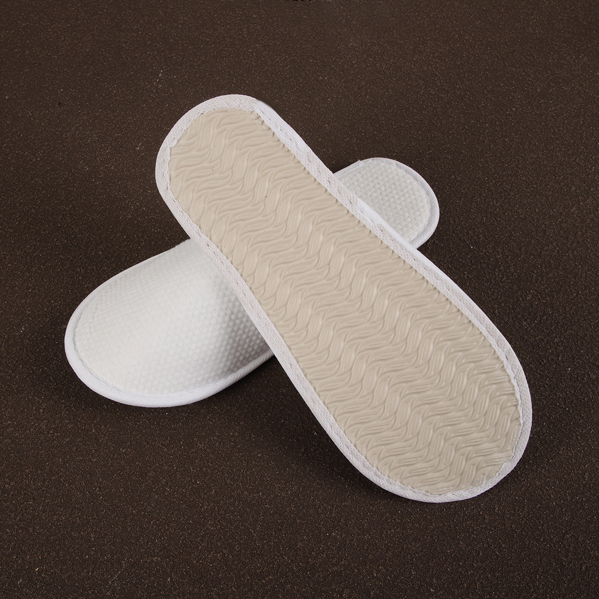 in Stock Wholesale Hotel Disposable Slippers 6mm Leaf Pattern Thickened Non-Slip Hotel Disposable Spunlace Slippers