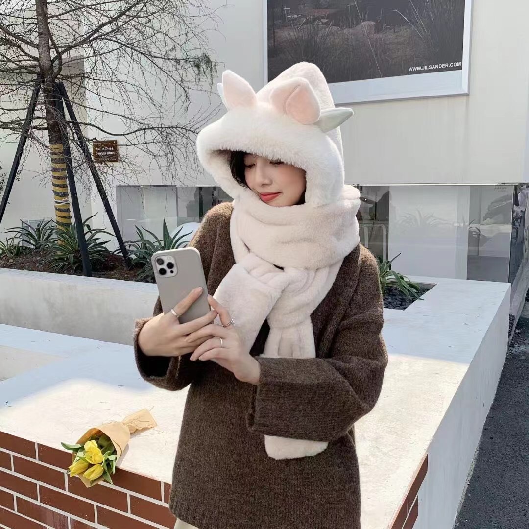 2022 Autumn and Winter Sweet Cute Peaches Hat Gloves Scarf Three-Piece Set Women's Warm One-Piece Plush Scarf