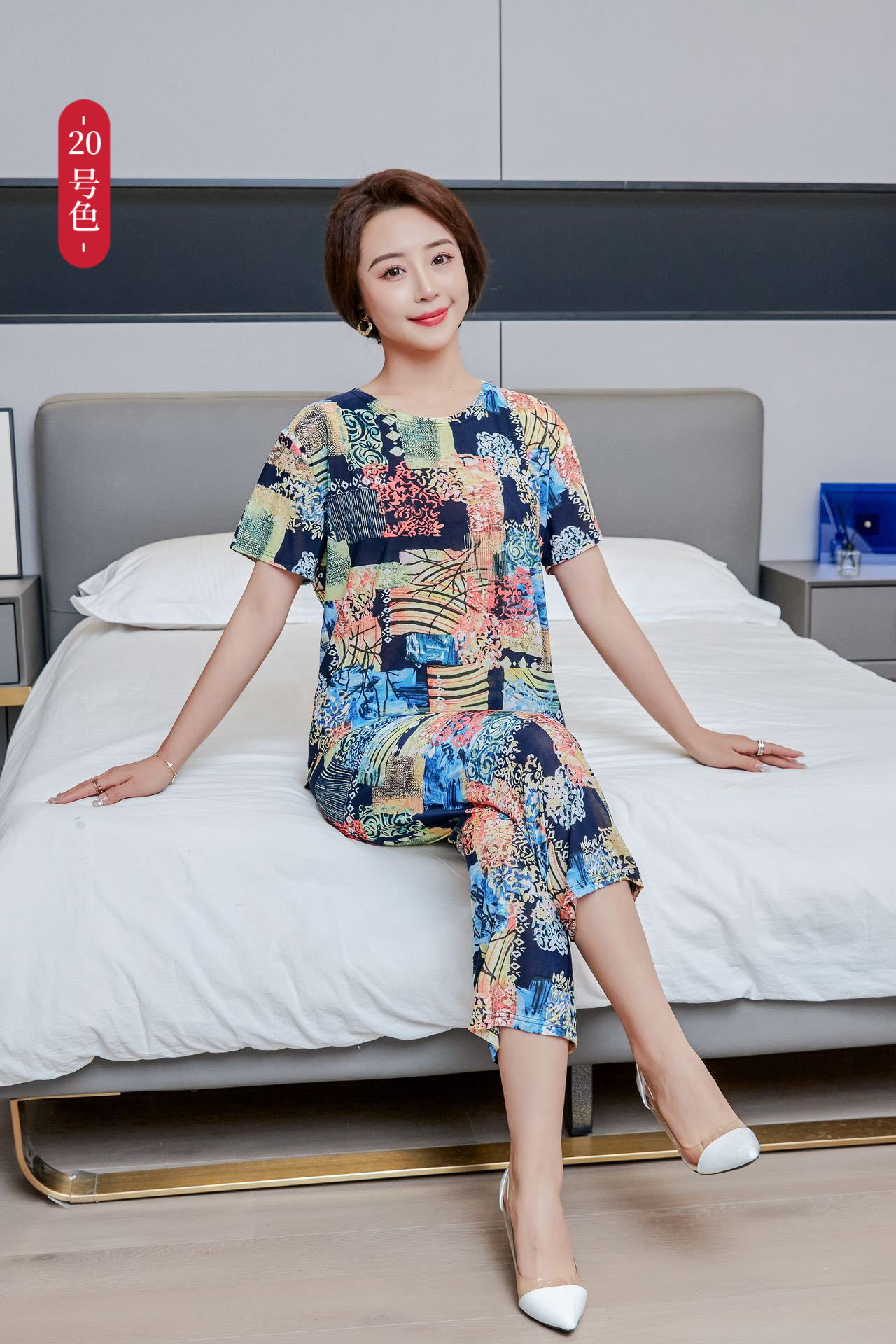 Summer New Ice Silk Mom Suit Middle-Aged and Elderly Women's Clothing Mother's Clothing Large Size plus-Sized Casual Women's Short Sleeve Wholesale