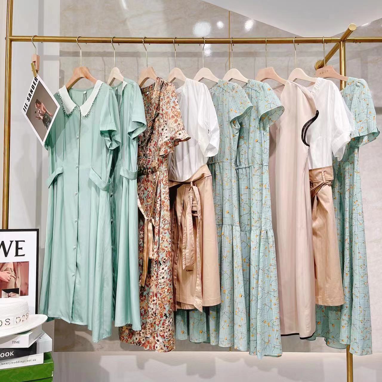 茵曼品牌折扣女装尾货奥特莱斯广州韩讯服饰elle衣服批发摆地摊