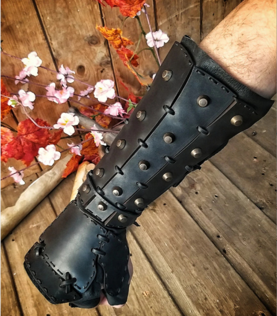 中世纪武士拳击铆钉pu皮革护腕手套话剧演绎cosplay摄影写真道具