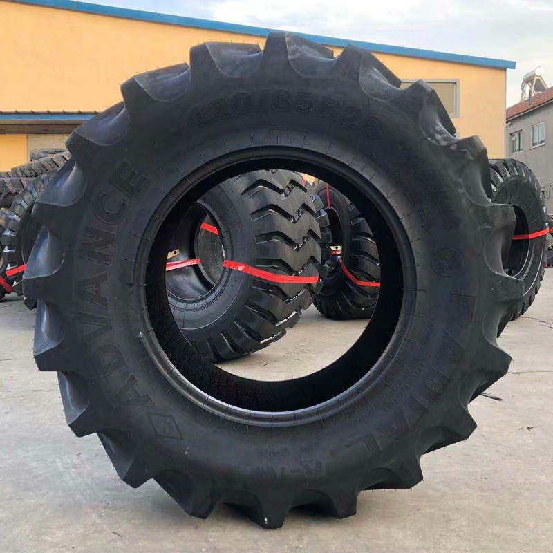 厂家供应农用子午线轮胎420/85r28 520/85r42拖拉机耕地农用轮胎