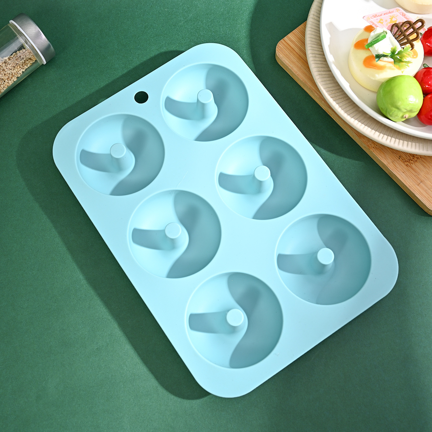 Nordic Style Edible Silicon 6-Piece Donut Cake Mold Home Baking Tools Donut Mold Wholesale