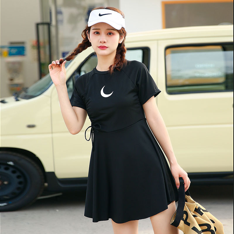 泳衣女韩国超仙遮肚显瘦小香风连体保守温泉款海边网红性感游泳装