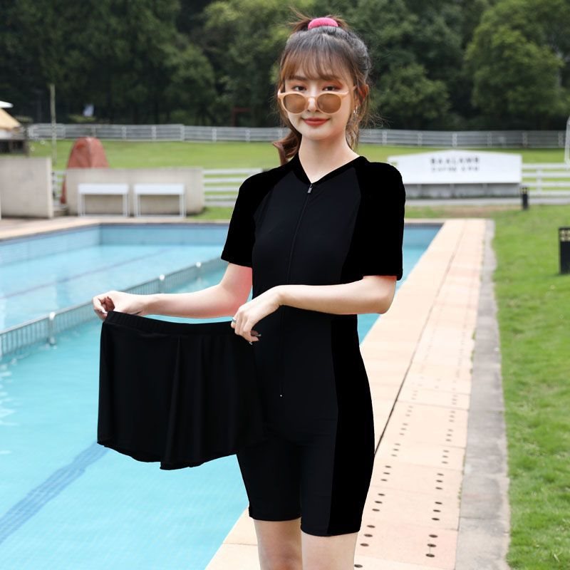 连体泳衣女保守时尚遮肉显瘦超仙新款可爱裙式大码速干泡温泉平角