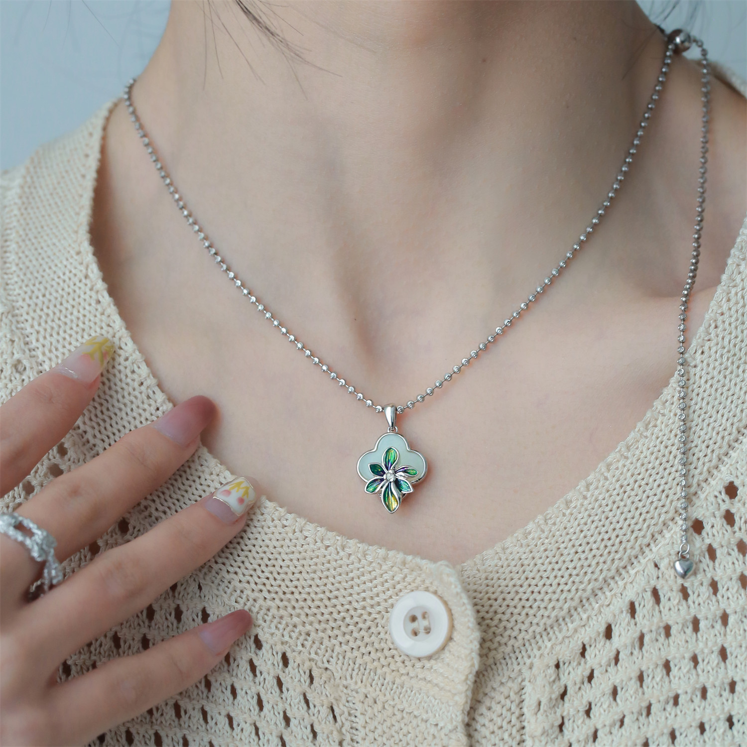 s925银和田玉幸运草吊坠女仅吊坠小众设计百搭项坠-阿里巴巴