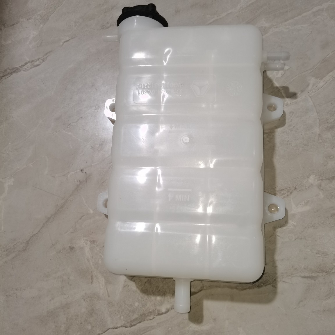 批发供应汽车膨胀水箱适用于重汽轻卡副水箱水壶wg9412531221
