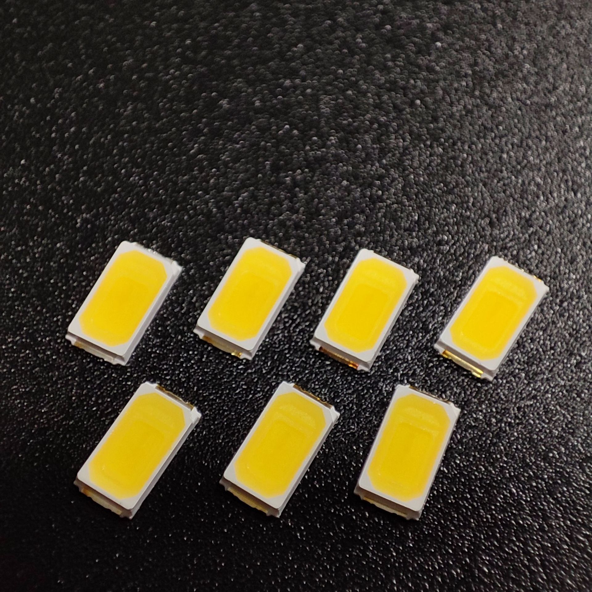 现货供应5730灯珠 0.5w黄光灯珠贴片 led黄光贴片 三安芯片铜支架