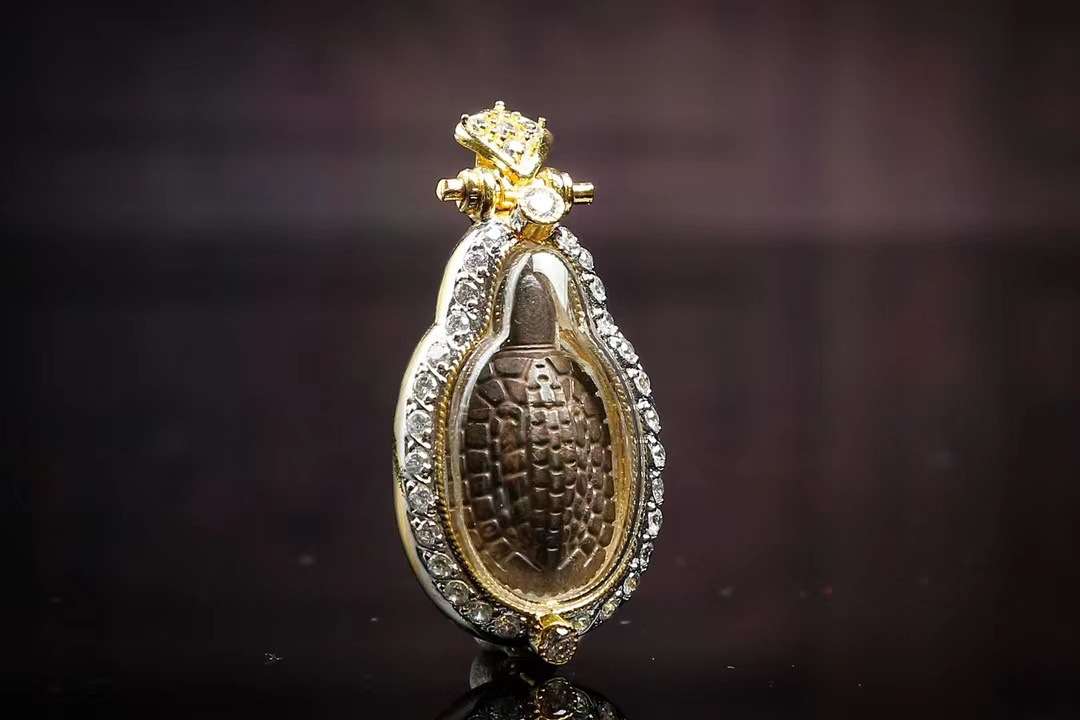 泰国佛牌批发 龙婆银瓦台南财龟 佛饰吊坠