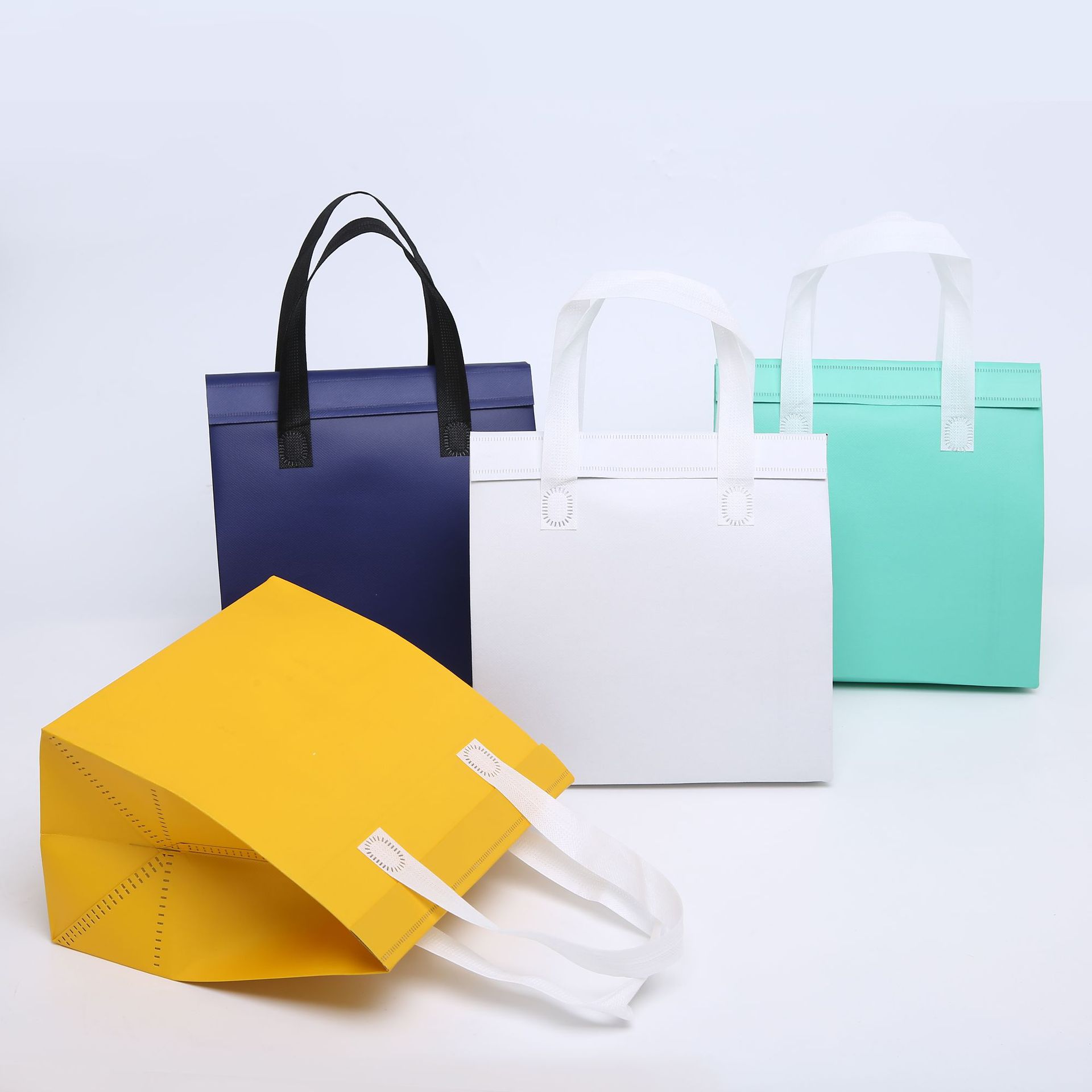 Non-Woven Waterproof and Oil-Proof Film Packaging Bags Takeaway Thermal Bag Ice Pack Handbag Packing Bag Private Custom