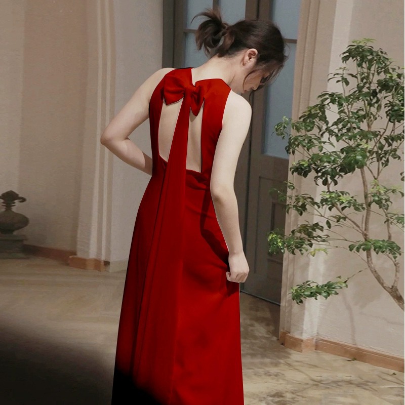 敬酒服新娘夏季高级感鱼尾酒红色结婚订婚连衣裙性感露背礼服裙女