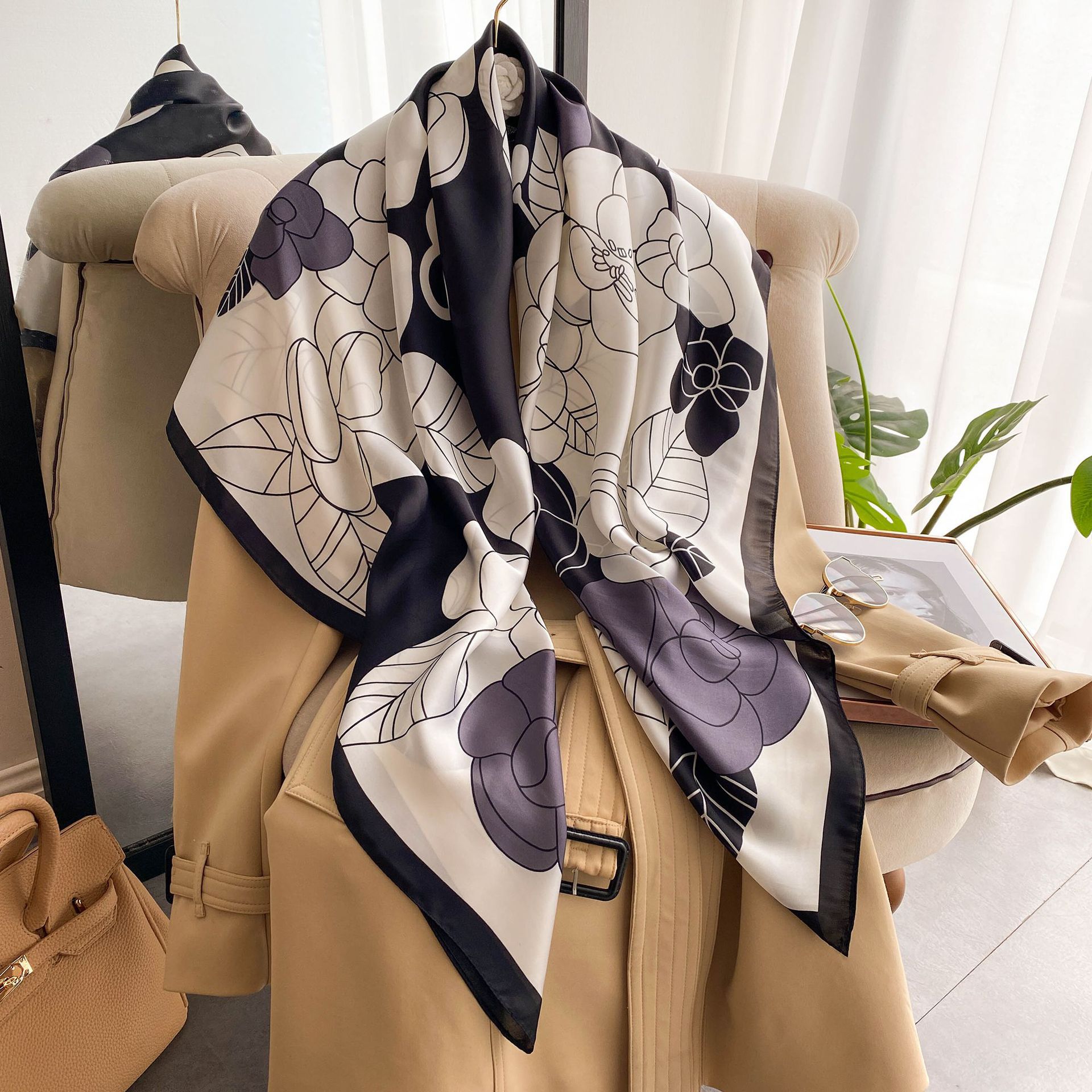 春夏季新款山茶花1110方巾女士小香风时尚百搭丝巾旅游防晒沙滩巾