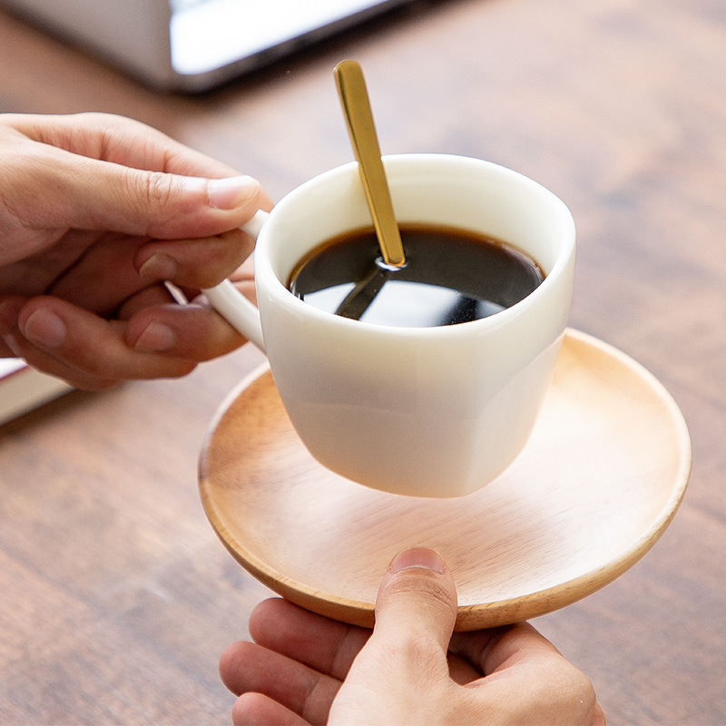 咖啡杯带勺杯碟套装 马克杯 白瓷水杯茶杯办公室陶瓷创意个性礼盒