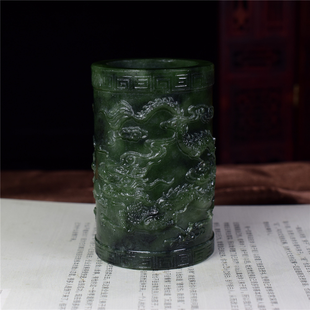 和田玉碧玉双龙戏珠笔筒家居书房摆件文房四宝双龙玉雕玉石笔筒