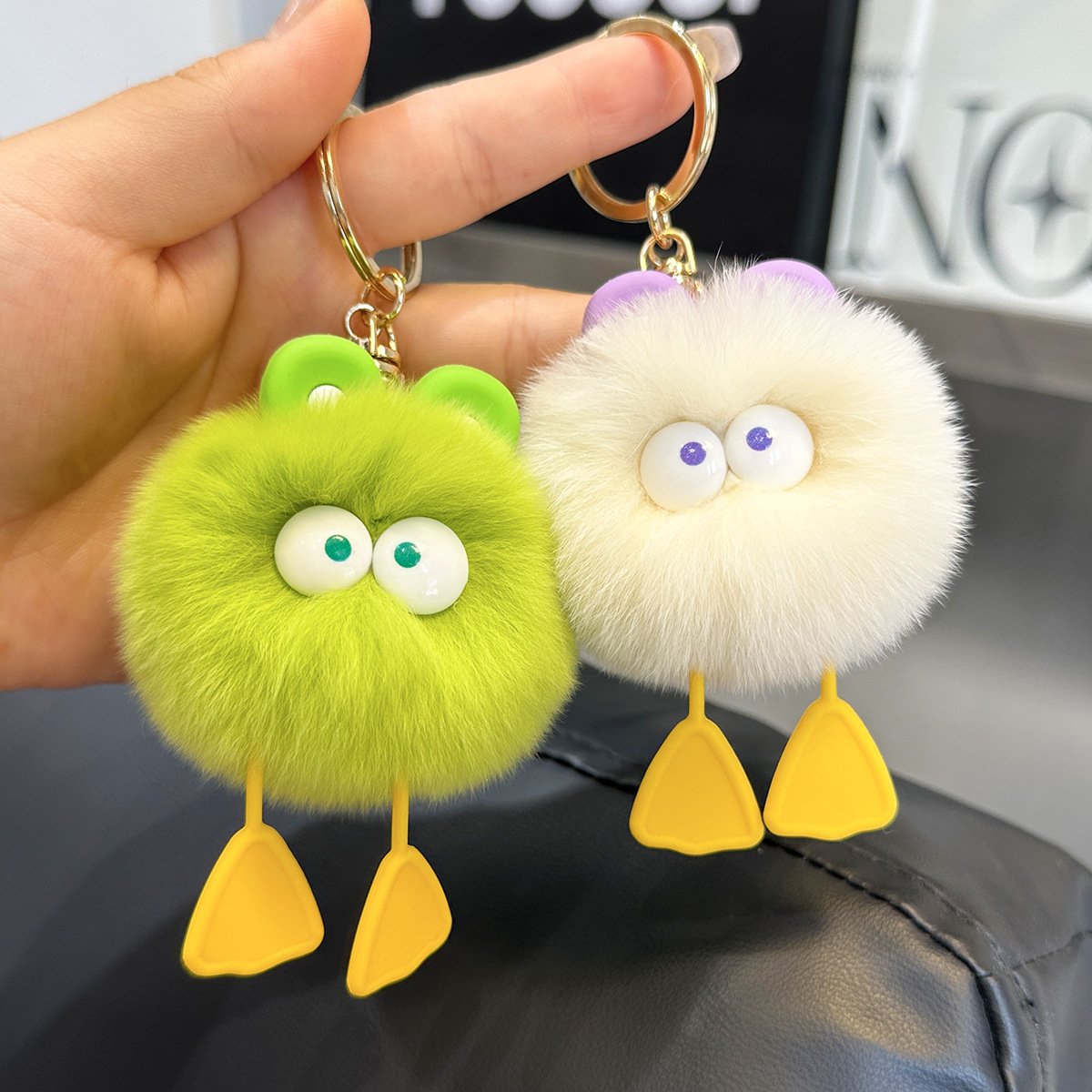 [cute little duck] rex rabbit fur small briquette car key ring pendant internet celebrity pompons schoolbag bag charm