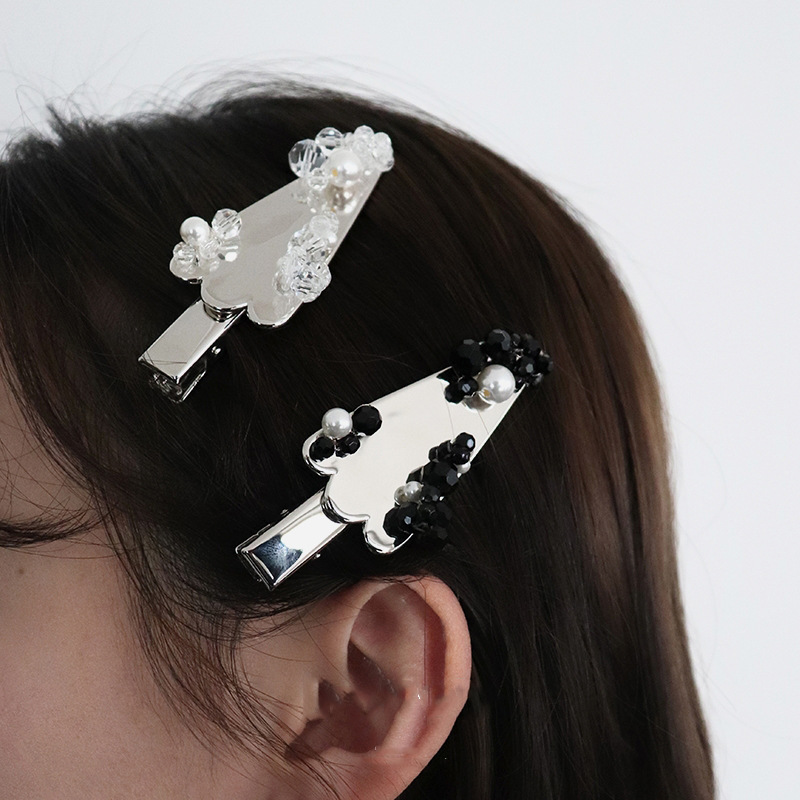 2021年款网红少女潮流黑色水晶珍珠花朵 发卡银色边夹设计感头饰
