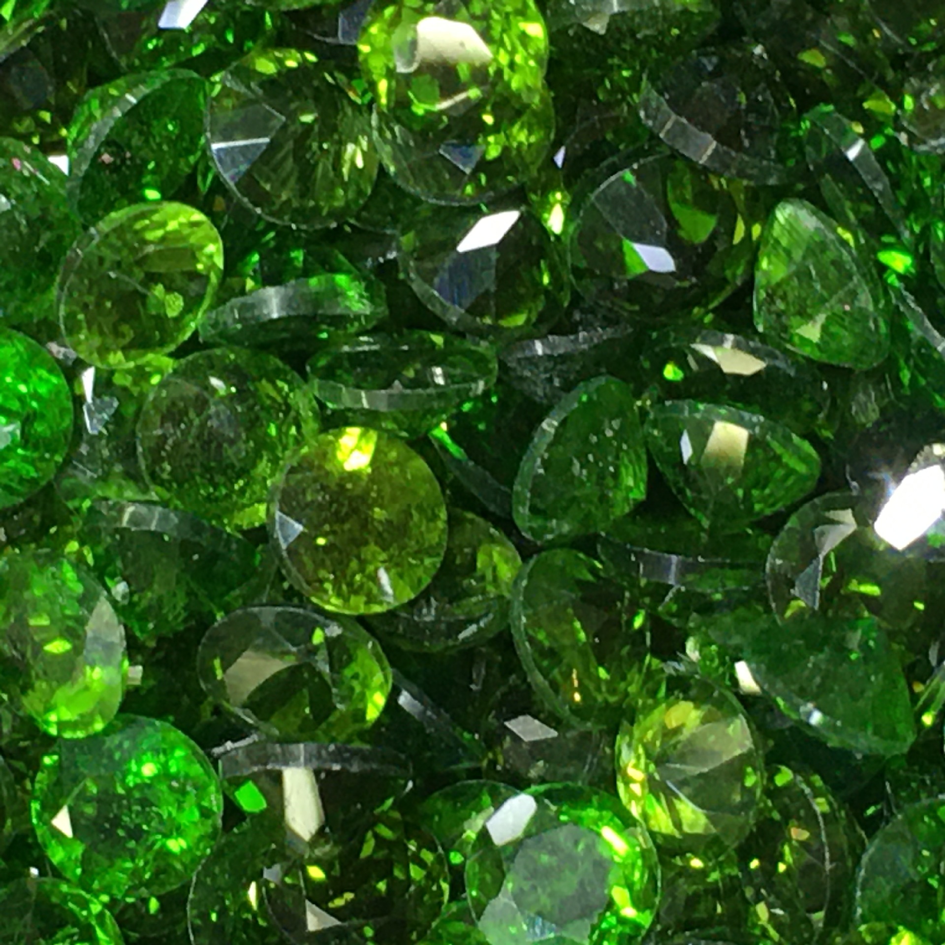 厂家批发 绿色天然透辉石圆形戒面 晶体干净 透 各种镶嵌配石裸石