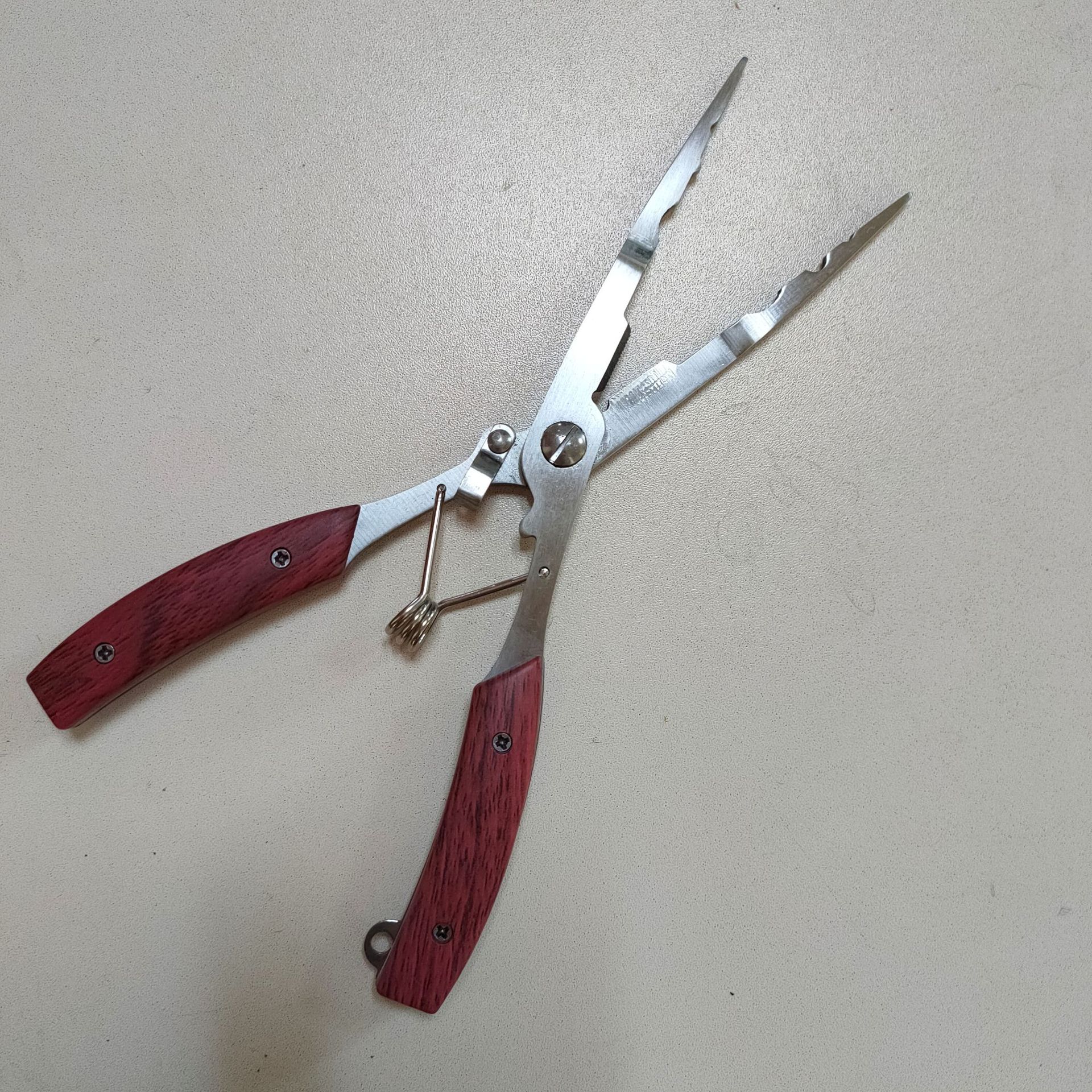 木纹直嘴钓鱼钳尖嘴钓鱼钳鱼线剪线钳控鱼器路亚钳垂钓工具批发