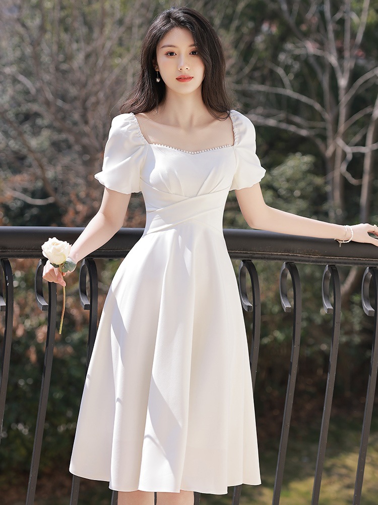白色小礼服领证登记法式缎面日常连衣裙气质小个子名媛订婚晚礼服