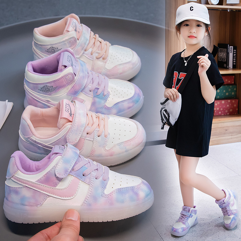 儿童中帮运动鞋2022秋季新款时尚女童板鞋果冻底中大童女孩跑步鞋