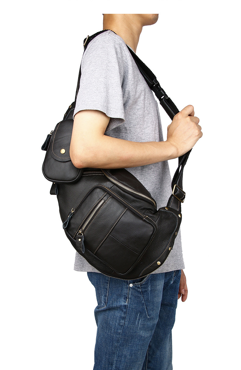 2020外贸爆款复古男士运动真皮男包胸包男式多功能户外斜挎单肩包