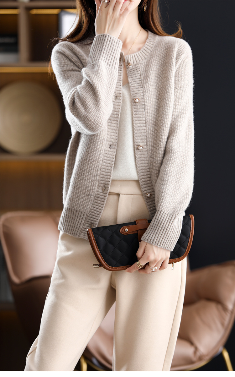 秋冬新款羊绒衫女v领桂花针毛衣外套加厚短款纯色羊毛衫针织外搭