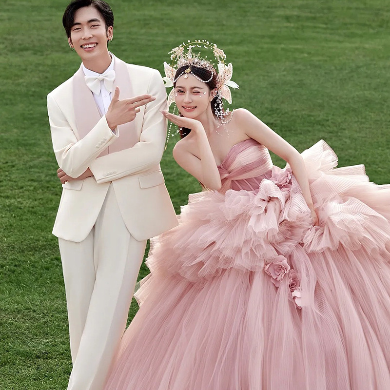 新款影楼主题情侣拍照服装粉色抹胸轻奢婚纱外景旅拍彩纱森系礼服