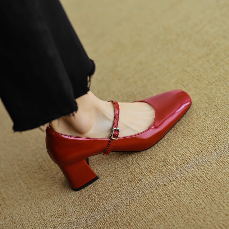 春季方头浅口粗跟红色高跟鞋6cm一字扣带玛丽珍女鞋银色气质单鞋