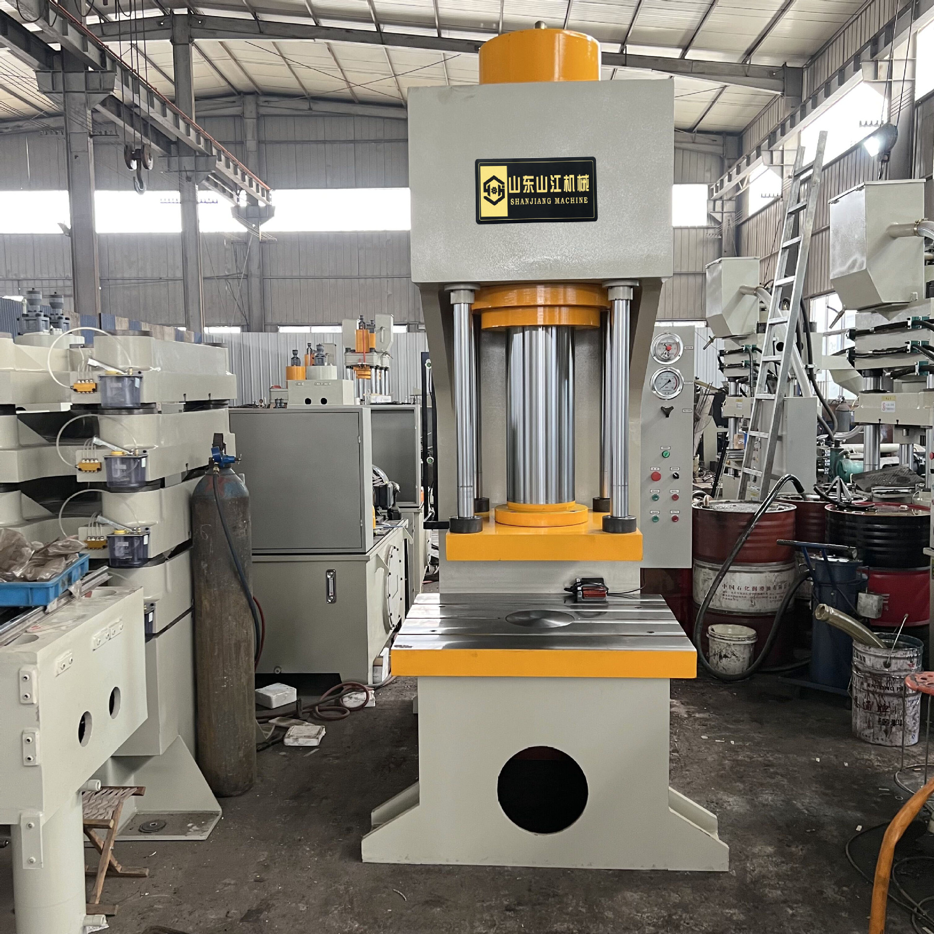 山江生产200吨单柱液压机100吨单臂油压机薄板整平校直单柱压力机