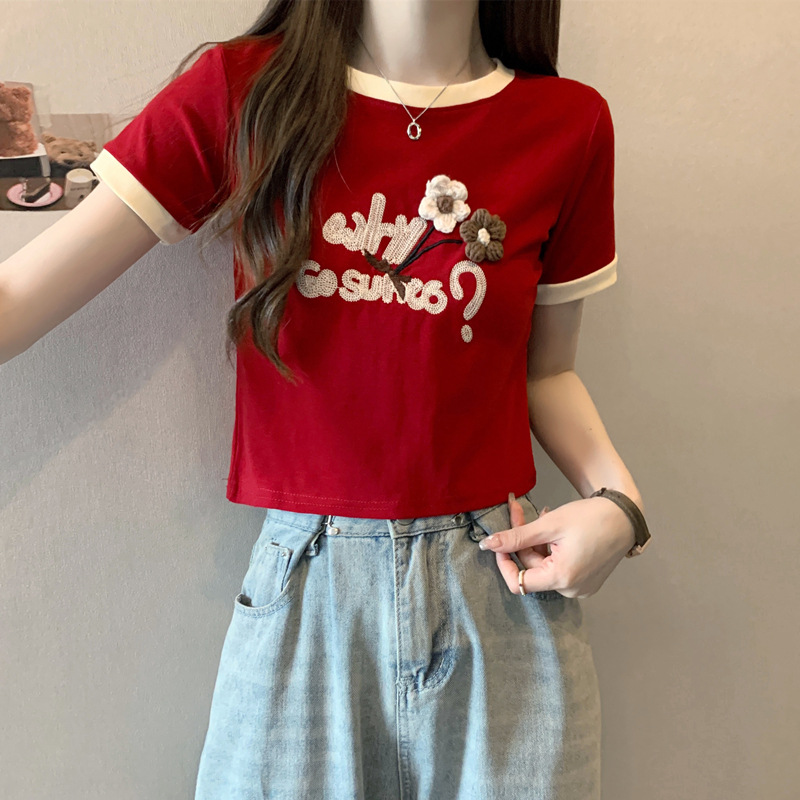 红色短袖t恤女正肩短款夏季紧身辣妹上衣设计感刺绣修身百搭上衣