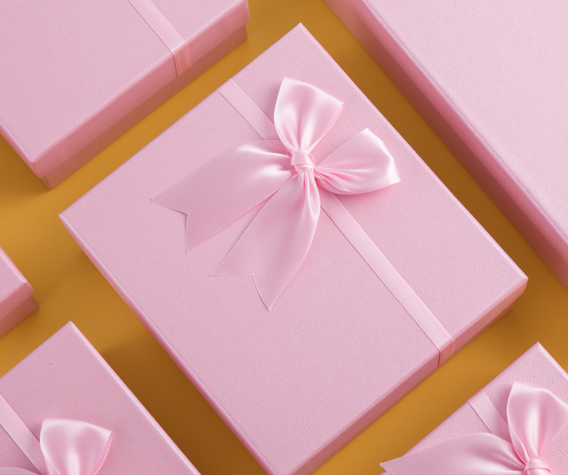 节日卡纸粉色大小天地盖亚克力礼品盒精品围巾礼品盒香水盒