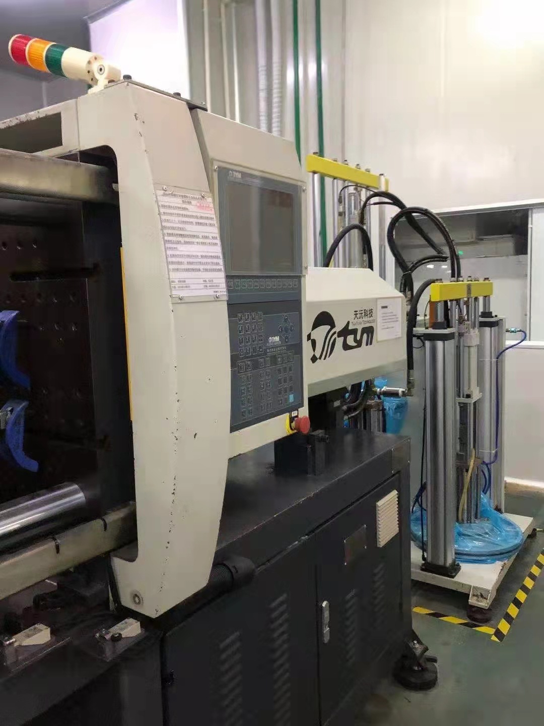 九成新硅胶注塑机奶嘴液态硅胶注塑成型机固态立式液体硅胶机器