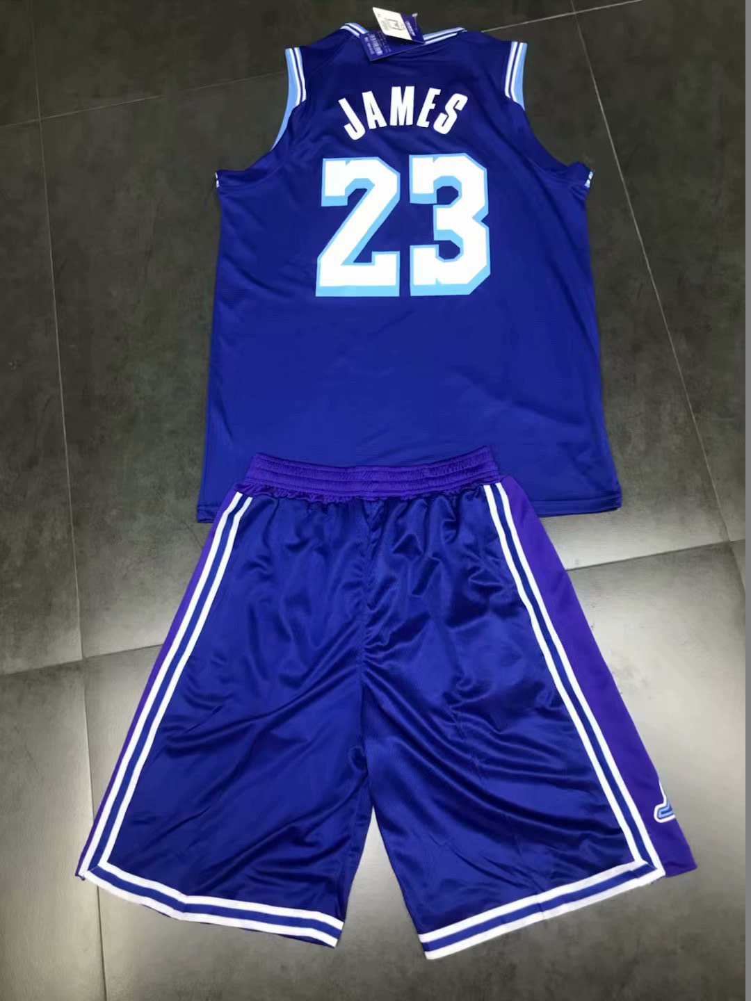2021新款湖人23号詹姆斯城市版复古篮球比赛训练球衣球服批发团购