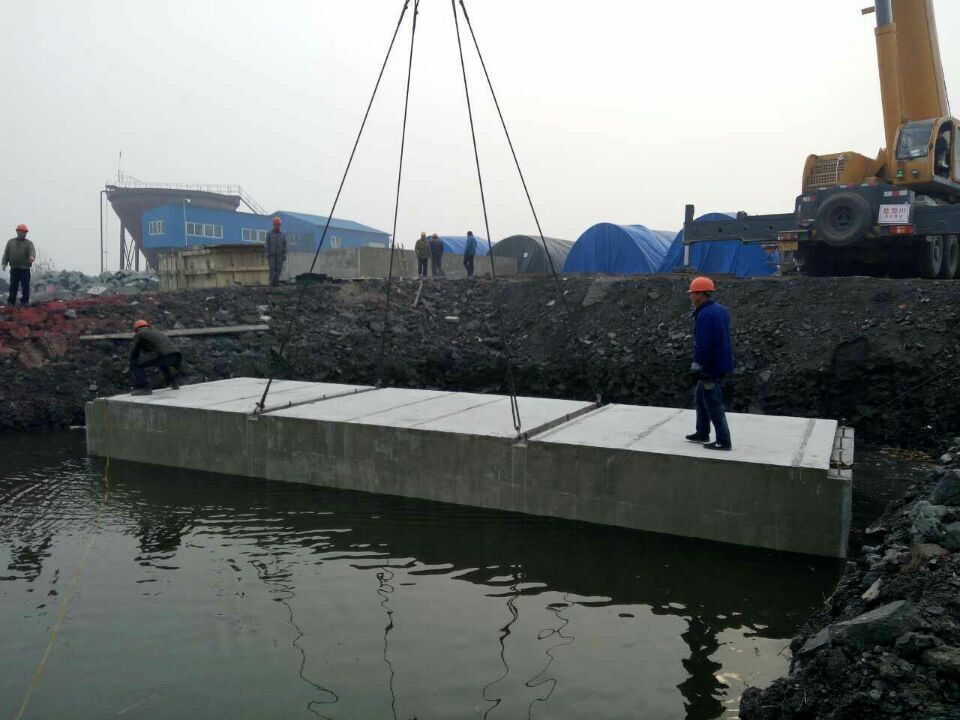 混凝土浮桥 游艇码头 水上浮桥